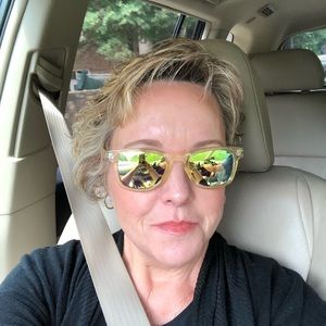 Meet your Posher, Juliana